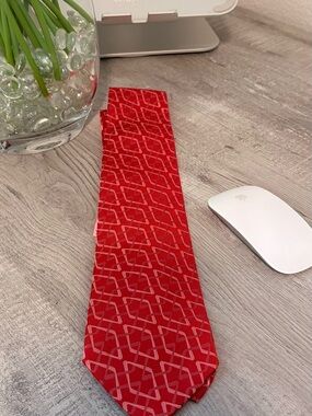 Red Geometric Pattern Silk Tie - Pierre Balmain